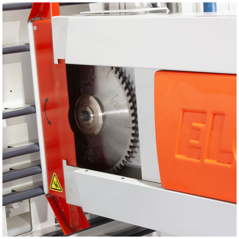 Blade access on Elcon ADVANCE vertical panel saw